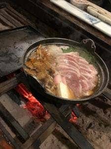 山水館 信濃 食事処