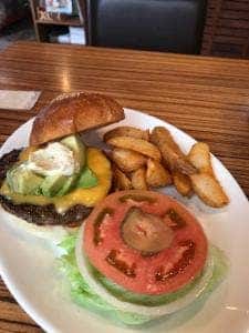 ハンバーガー＆サンドイッチ ベイス