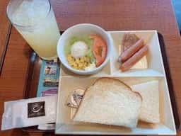 カフェ・ド・クリエ 天神今泉店