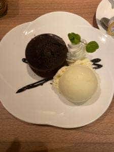 ビストロ&Cafe 六朝館