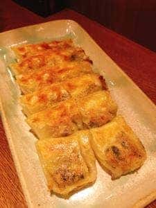 餃子 唐揚げ 紅鯨