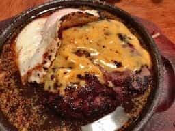 煮込み屋 ぐっつ