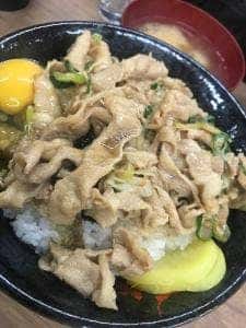 伝説のすた丼屋 金沢大河端店
