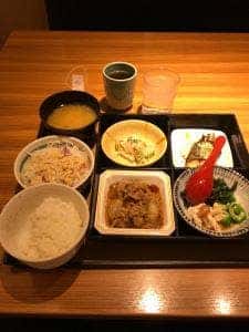 やよい軒 伊勢佐木町店