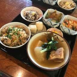 古民家食堂 てぃーらぶい