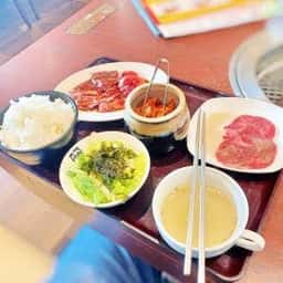 牛角食べ放題専門店 馬事公苑店