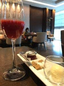 フォーシーズンズホテル丸の内 東京 Four Seasons Hotel Tokyo at Marunouchi
