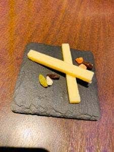 湯島天神横ラクレットグリル スイス料理とスイスワインのお店