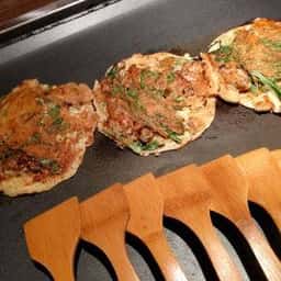 鉄板家庭料理 岡本どんどん