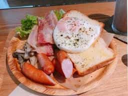 THE Lower East Nine cafe -LE9-