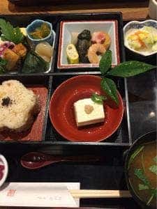 ごはん処 矢尾定