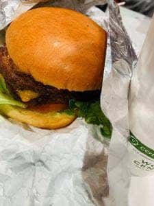 コストコホールセール フードコート 野々市倉庫店