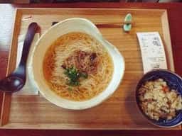 雲か山か 愛野店