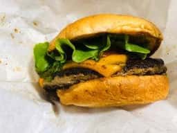 フレッシュネスバーガー 神戸元町店