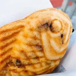 天然鯛焼 鳴門鯛焼本舗 神保町店