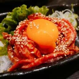 焼肉 徳三