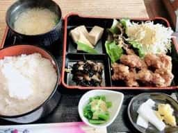 お食事処わらべ