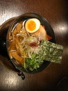 パイタンラーメン キャトル鷹匠