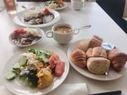 リューバンカフェ