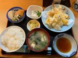 山もと