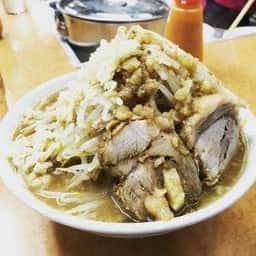 ラーメン荘 歴史を刻め 六甲道