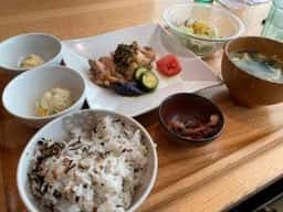 おぼんdeごはん 上大岡京急店