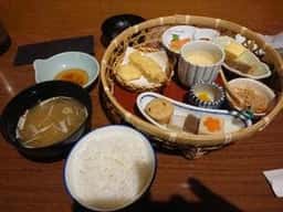 山のしずく 旬菜家
