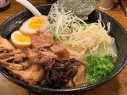 久留米らーめん 鐡釜 横須賀中央店