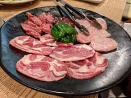 青葉台ホルモン 三百屋