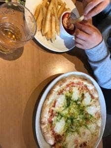 ガスト 姪浜店