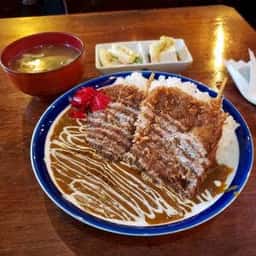 喫茶キャピタル