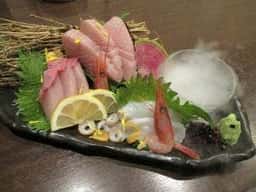 うまい魚と炭火焼 泰三屋