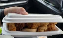 唐揚げ専門 たけ田商店 安岡店