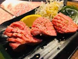 焼肉酒場ともさんかく 船橋店