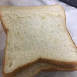 高級食パン専門店 アゴが落ちた