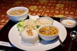 アンナンブルー 金山店