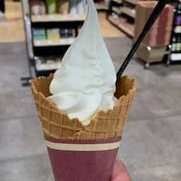 町村農場 the MILK FOOD & TIME ISETAN YOKOHAMA店