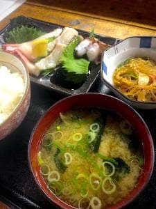 丼彩酒楽 由庵