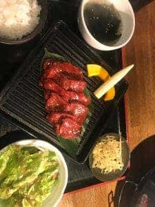 炭火焼肉・にくなべ屋 神戸びいどろ 初台店