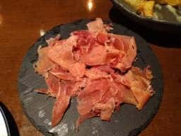 炭火バルとりびぃーの