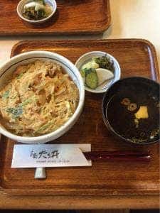 お食事処との町たる井