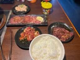 炭の灯りワ・ガヤ川沿店