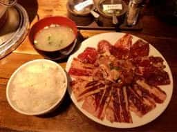ともや