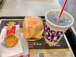 マクドナルド 箱崎T-CAT店