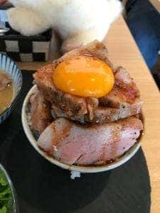 スリーピッグ名古屋本店
