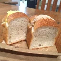 エコモ ベーカリーマルマル
