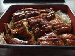 うな博
