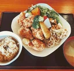 cafe Lucky