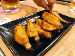 わんこ手羽と親鶏のお店 かちてば ほぼ栄一番出口のれん街