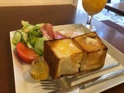 コーヒーアンドベーカリーシマ
